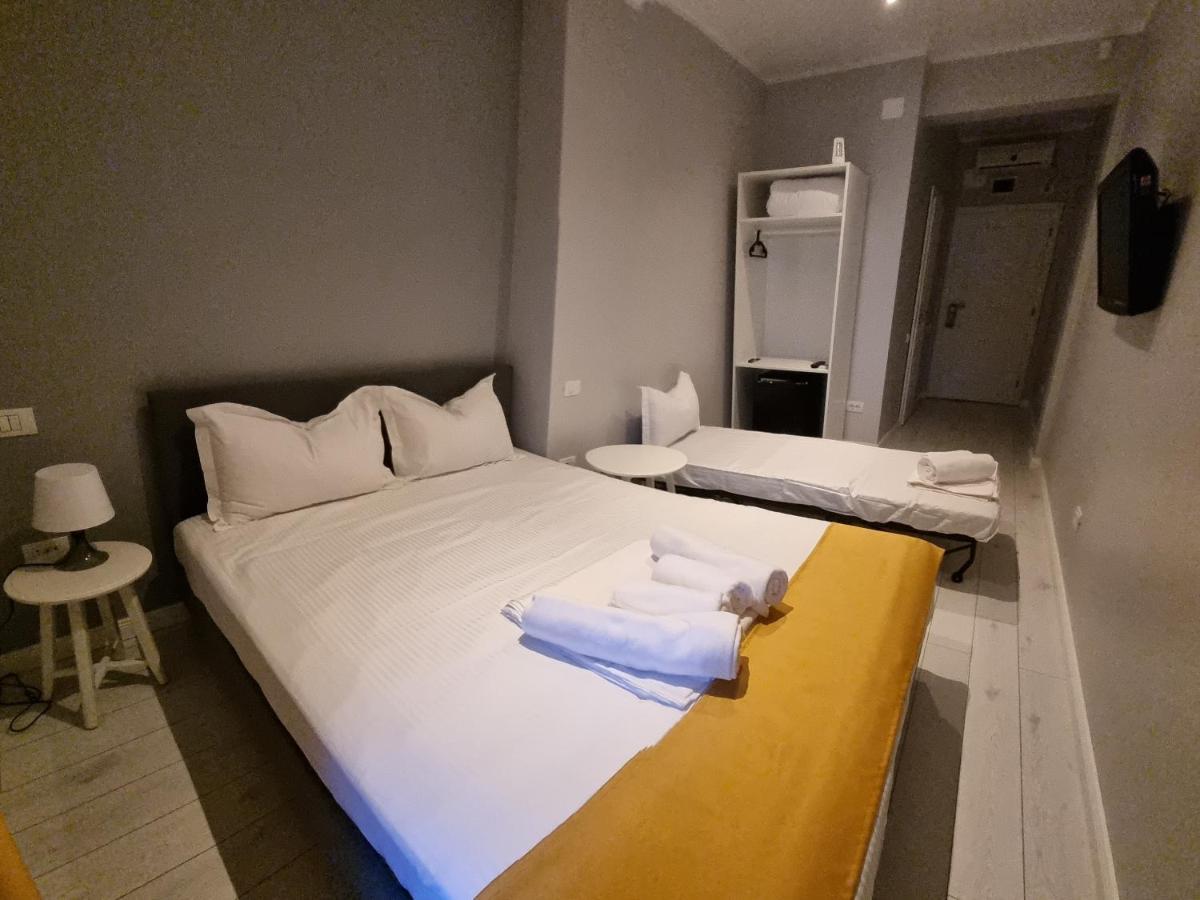 Chg Boutique Hotel Costinesti Bagian luar foto