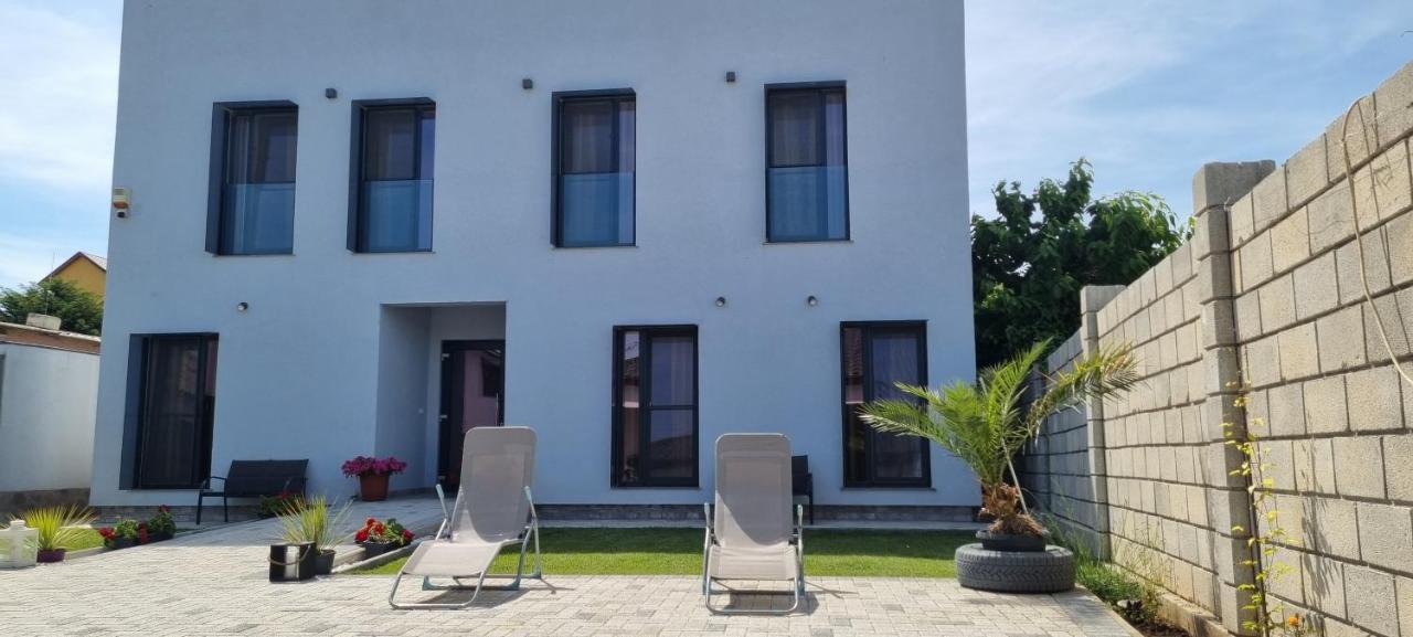 Chg Boutique Hotel Costinesti Bagian luar foto